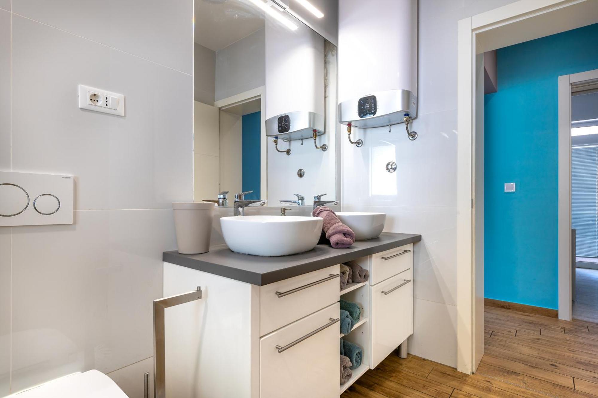 Pool Me Up! Apartment Sibenik Bagian luar foto