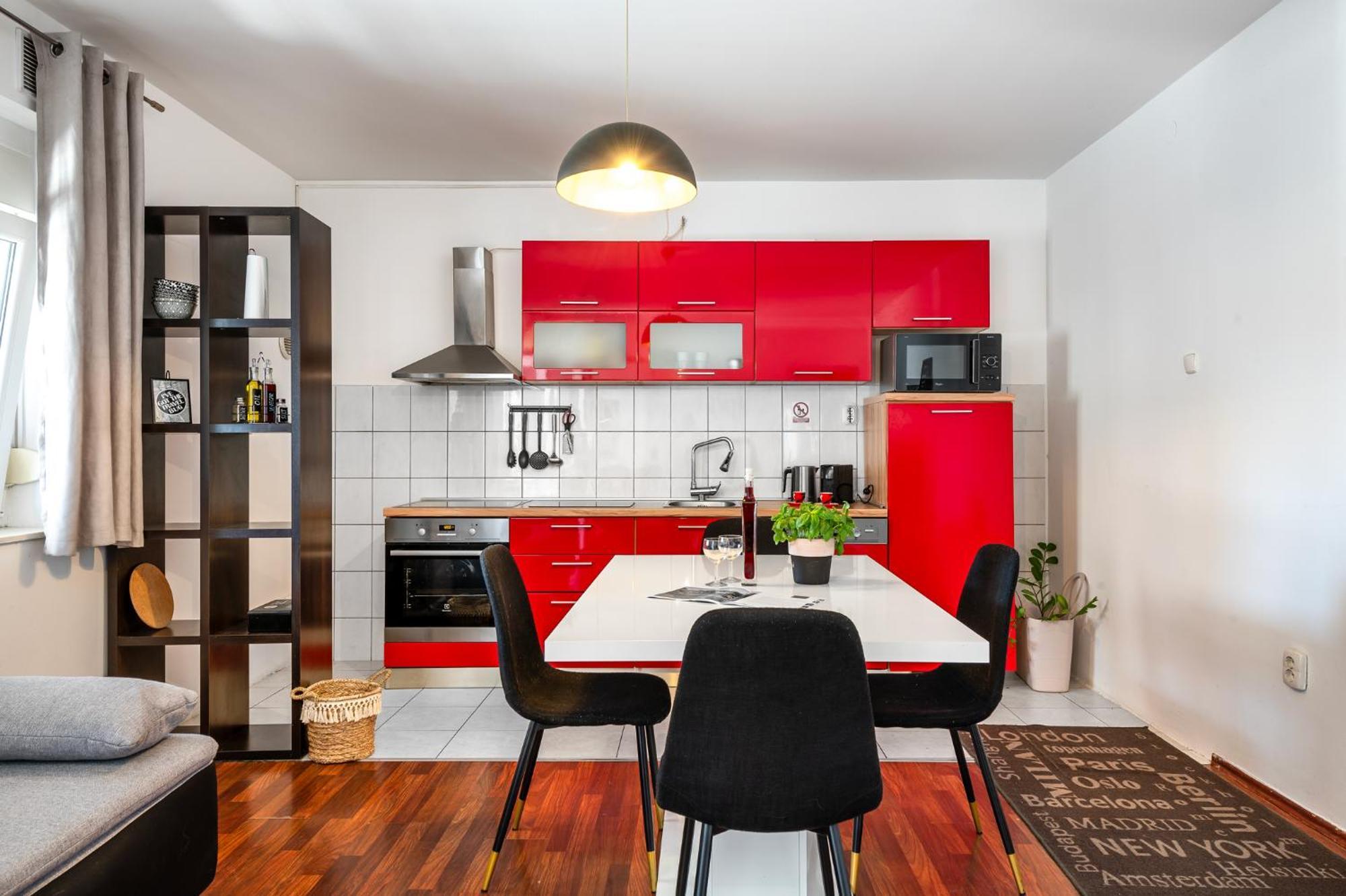 Pool Me Up! Apartment Sibenik Bagian luar foto