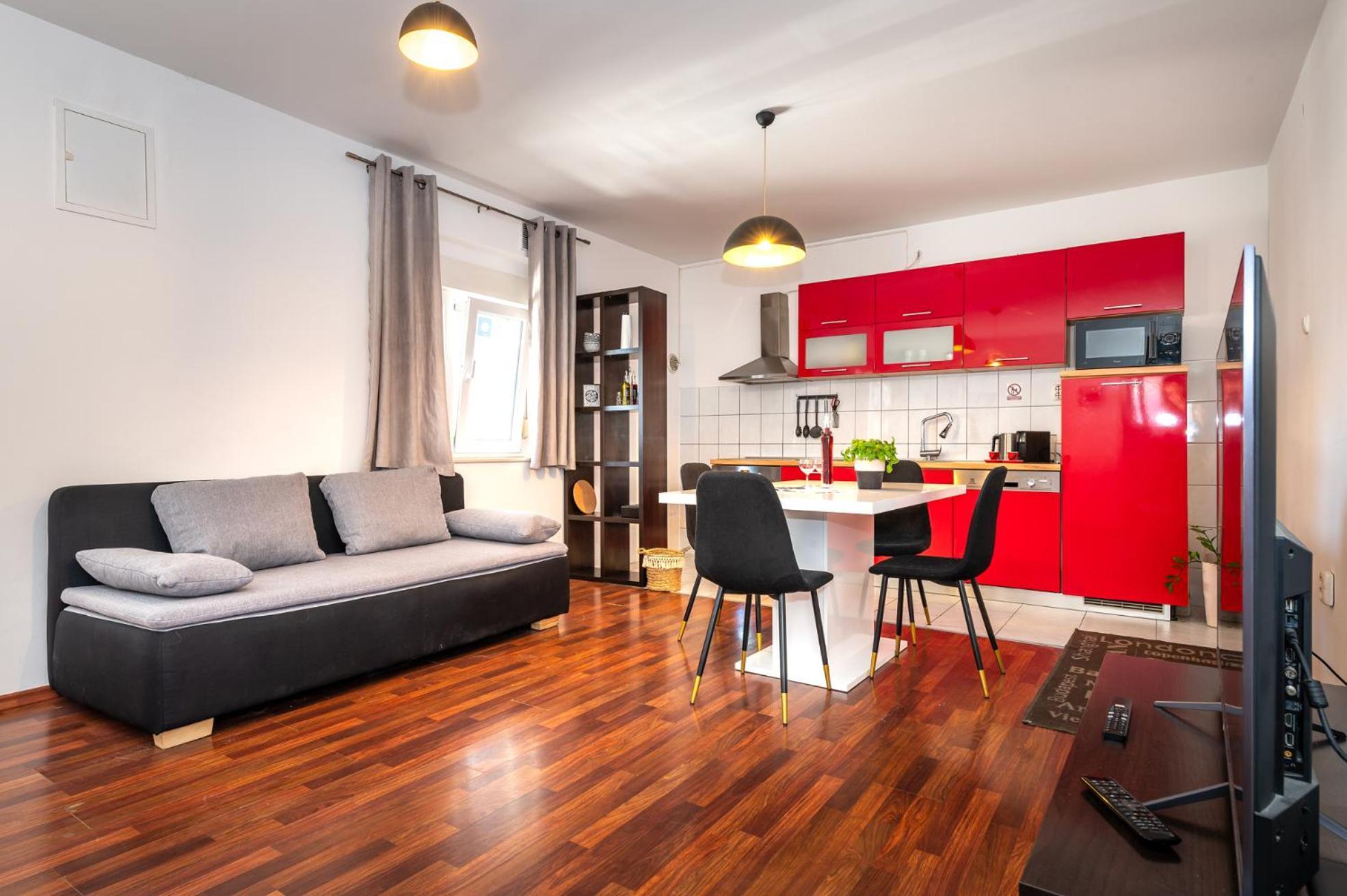 Pool Me Up! Apartment Sibenik Bagian luar foto
